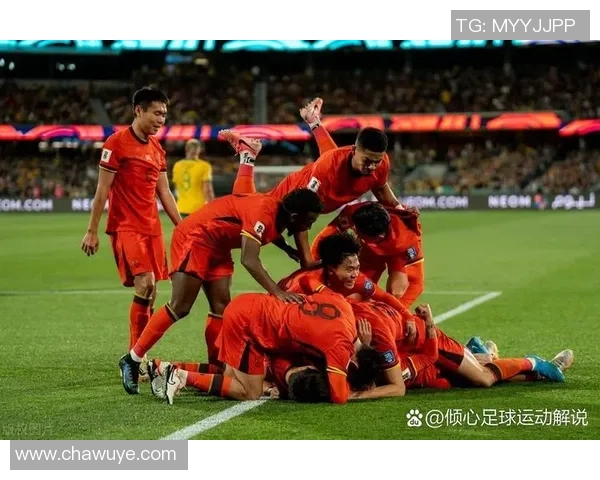 足球场上的球星搞笑瞬间大合集，笑到停不下来，球员们的幽默时刻！